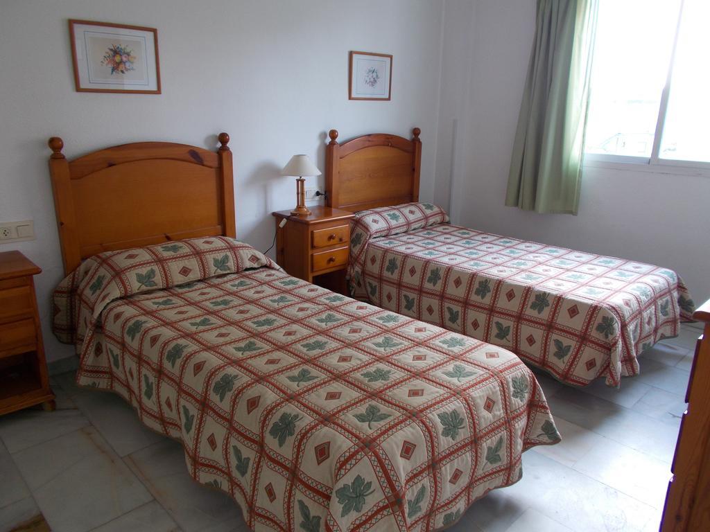 Apartamentos Jardines Del Gamonal مالقة المظهر الخارجي الصورة