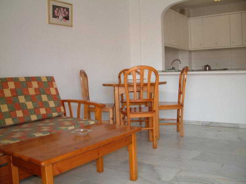 Apartamentos Jardines Del Gamonal مالقة المظهر الخارجي الصورة